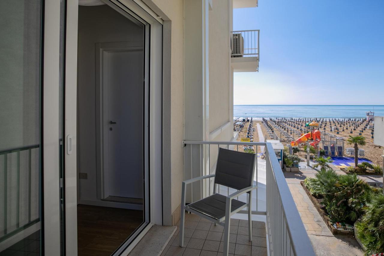 Hotel Boston 3 Stelle Superior Frontemare Lido di Jesolo Exteriér fotografie