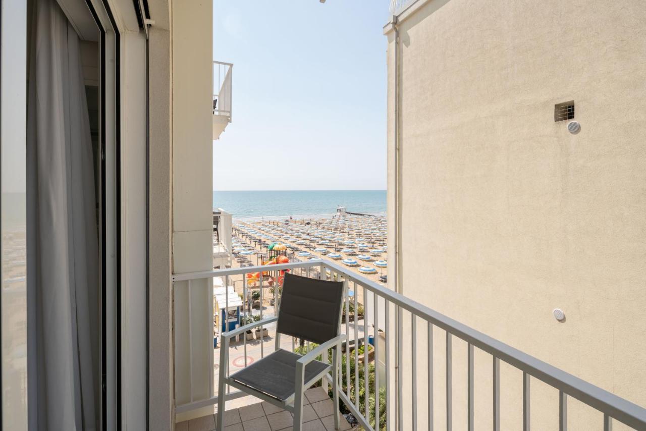 Hotel Boston 3 Stelle Superior Frontemare Lido di Jesolo Exteriér fotografie