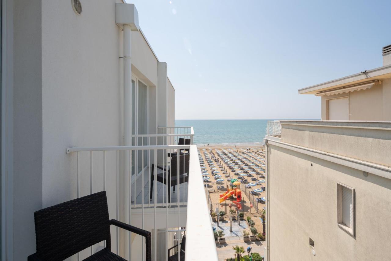 Hotel Boston 3 Stelle Superior Frontemare Lido di Jesolo Exteriér fotografie