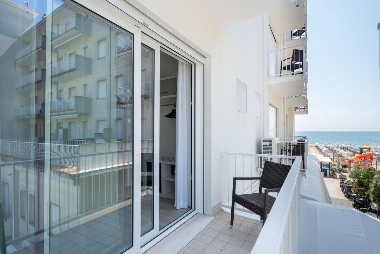 Hotel Boston 3 Stelle Superior Frontemare Lido di Jesolo Exteriér fotografie