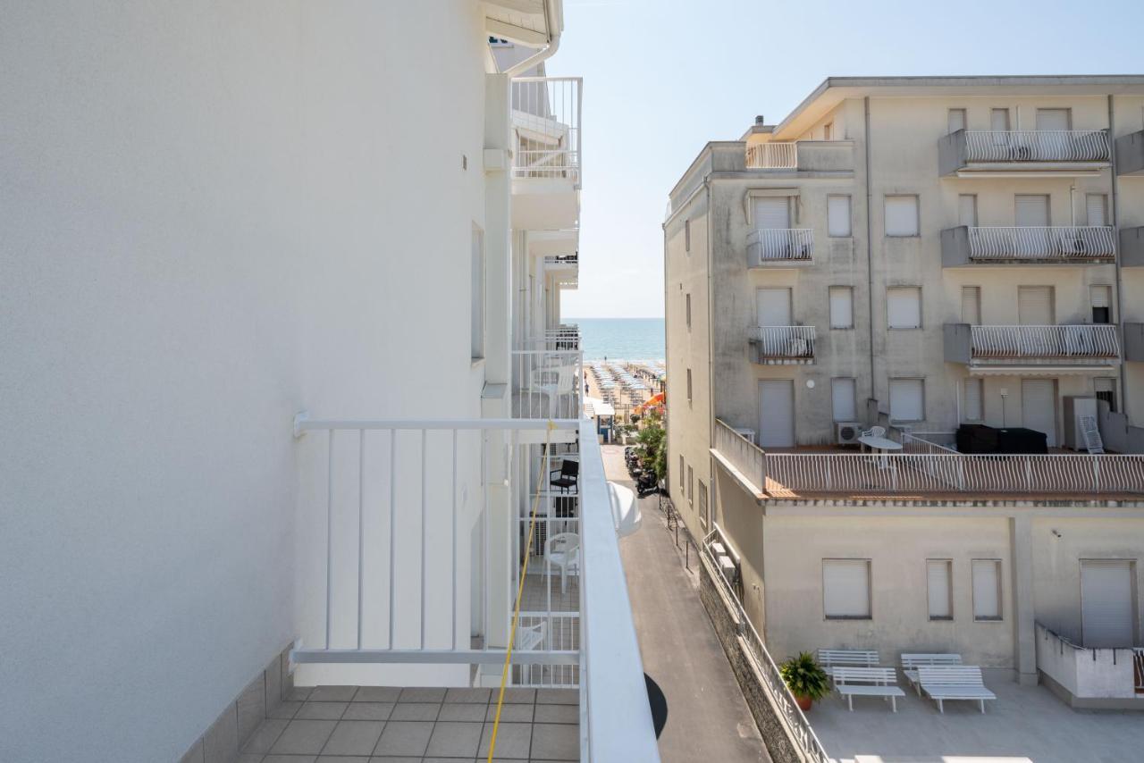 Hotel Boston 3 Stelle Superior Frontemare Lido di Jesolo Exteriér fotografie